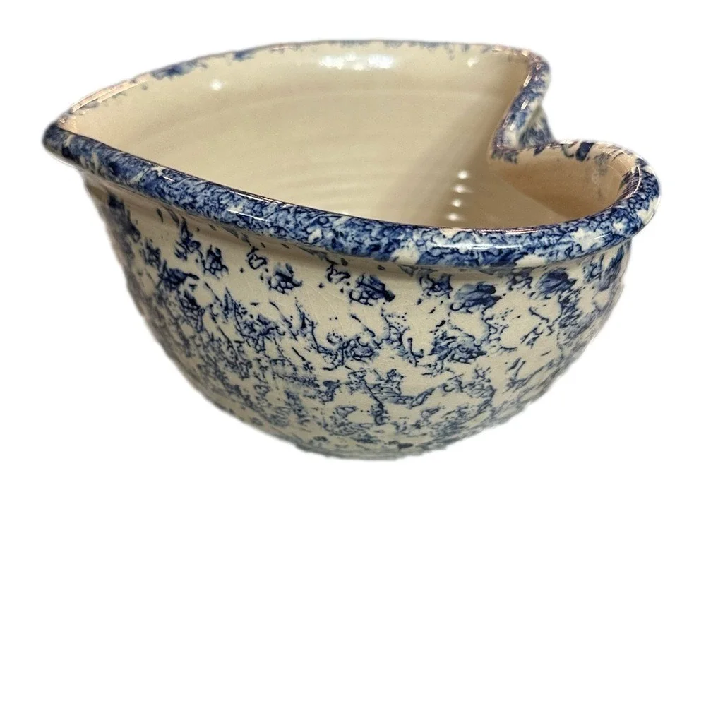 Casey Pottery Heart Shaped Speckled Sponge Pattern‎ Blue Stoneware Pottery Bowl
